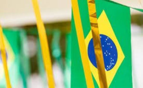 Pirataria é o principal adversário do Brasil na Copa do Mundo