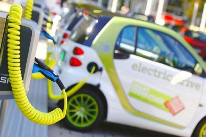 Setor de carros elétricos no Brasil cresce, mas especialistas apontam falta de projetos concretos
