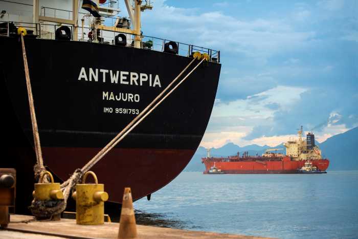 Portos do Paraná avançam com leilão, inauguração e novo contrato de áreas