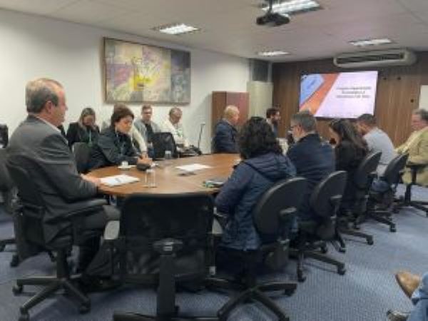 Projeto no Paraná vai oferecer três mil vagas em treinamento gratuito na área de TI