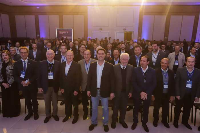 Governador do Paraná destaca força das cooperativas e anuncia programas de R$ 750 milhões para o setor