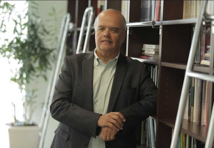 Experiência acadêmica no exterior garante melhores salários