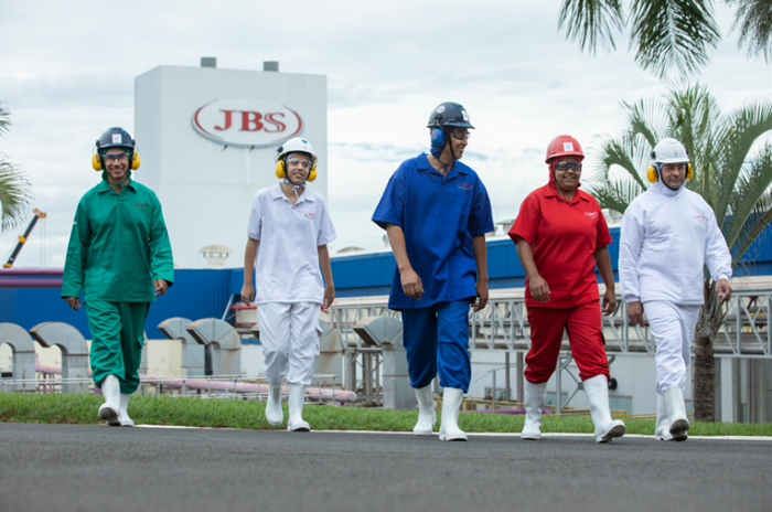 Maior empregadora do Brasil, JBS chega a 151 mil colaboradores no país