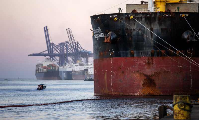 Com 5,8 milhões de toneladas movimentadas, portos do Paraná registram melhor setembro da história