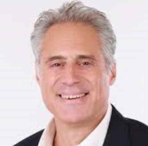 Com empresas brasileiras retomando o presencial, profissionais optam por vagas remotas nos Estados Unidos