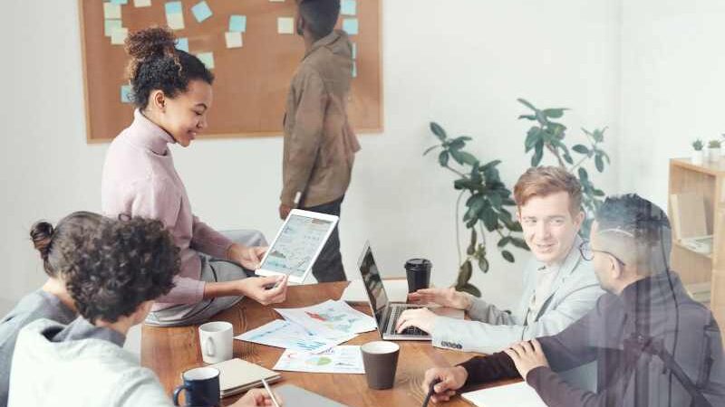 Conflitos entre gerações no trabalho aumentaram ou só ficaram mais visíveis?