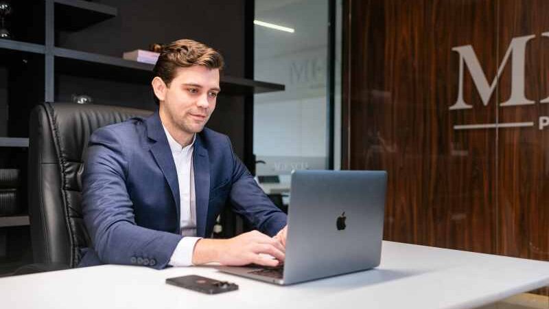 Primeiros investimentos: 75% das pessoas seguem orientações nas redes sociais