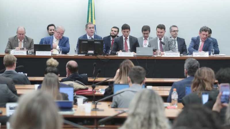 Reforma tributária deixa representantes comerciais fora das profissões com benefícios