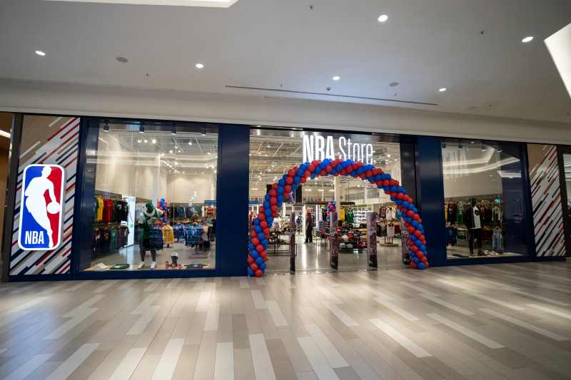 Jockey Plaza Shopping recebe a primeira loja conceito da NBA Store Arena do sul do país