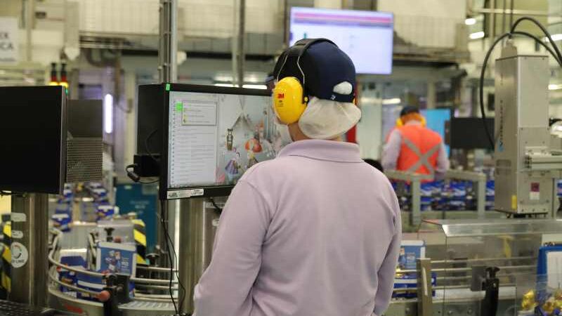 De faxineiro a eletromecânico: Agências do Trabalhador do Paraná têm 21,7 mil vagas disponíveis