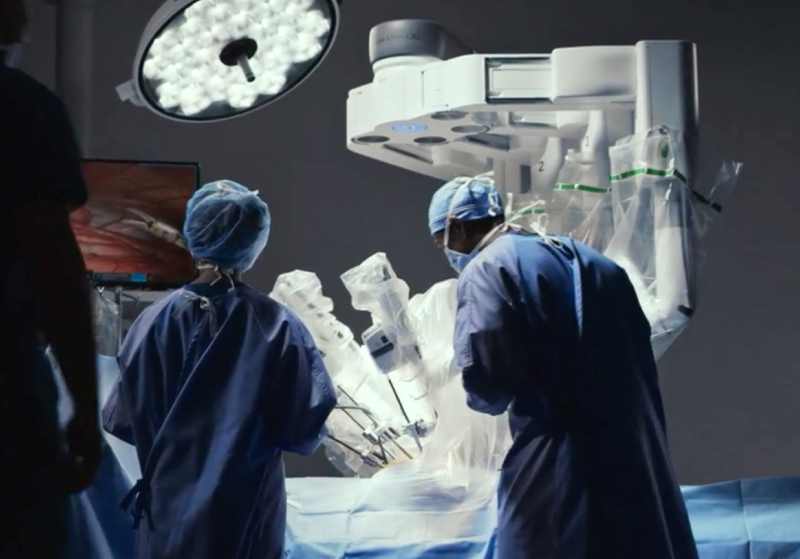 Hospital investe R$ 14 milhões na aquisição de sistema para cirurgias robóticas