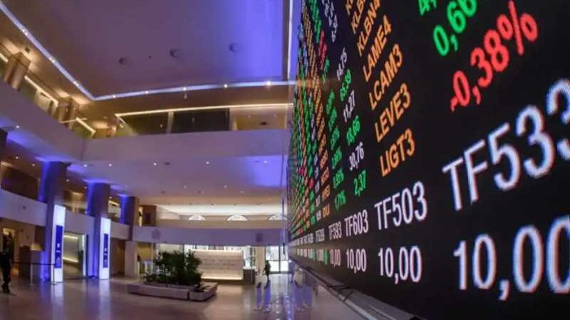 Bolsa atinge novo recorde histórico e se aproxima dos 140 mil pontos