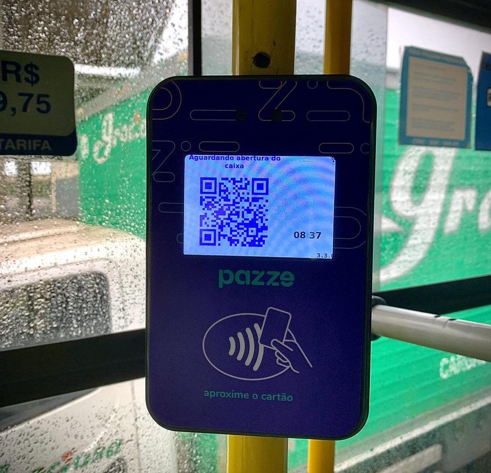Embarque com smartphone chega ao transporte metropolitano no litoral do Paraná