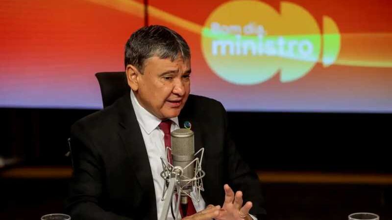 Tarifaço pode desequilibrar mercado interno no Brasil, alerta ministro