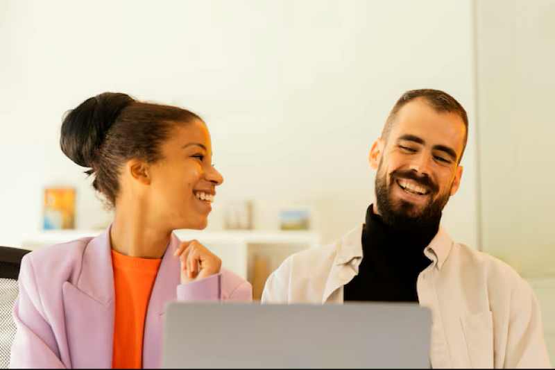 Como lidar para que o romance não atrapalhe o profissional?