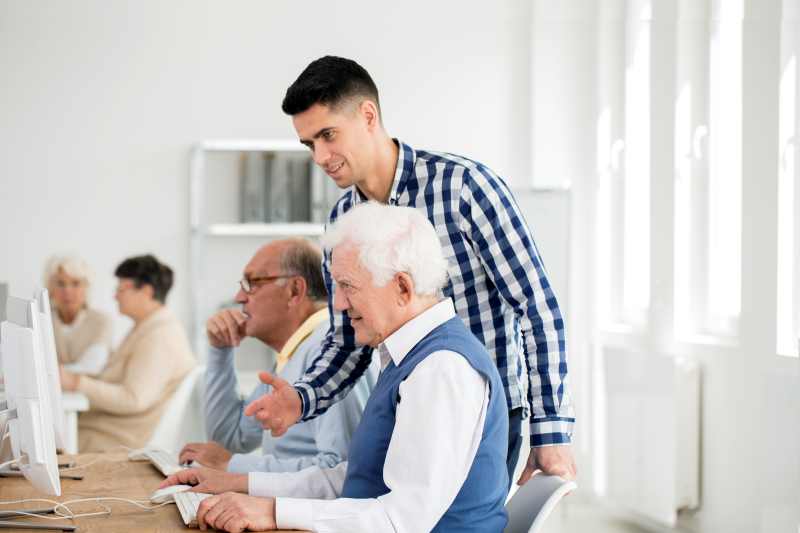 Profissionais 50+ têm importância estratégica para as empresas