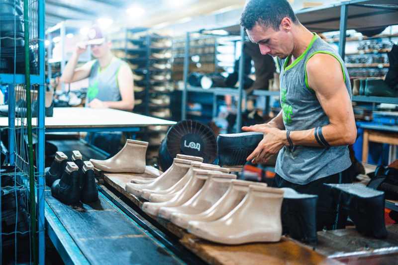 Sapatos de proteção empurram crescimento da indústria de calçados no Paraná
