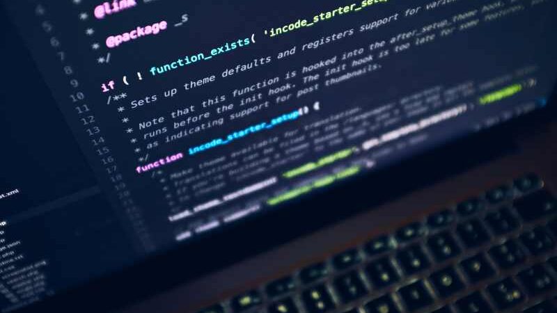 EUA lideram contratações de devs brasileiros com salários de até US$ 110 mil por ano