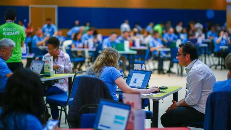 Atendimento na Feira do Empreendedor de Curitiba atrai empreendedores e interessados em abrir um negócio