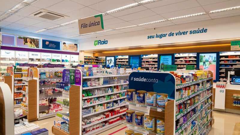 Farmácias Raia e Drogasil têm mais de 2.800 vagas para contratação imediata no país