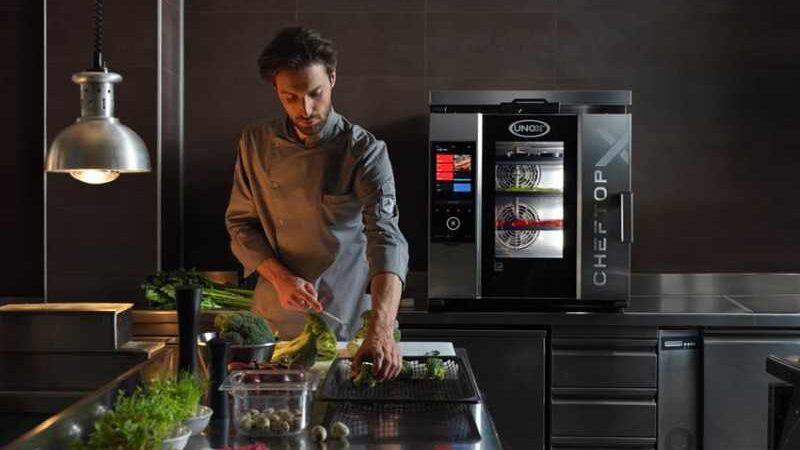 Unox traz para Brasil primeiro forno combinado com Inteligência Artificial do mercado