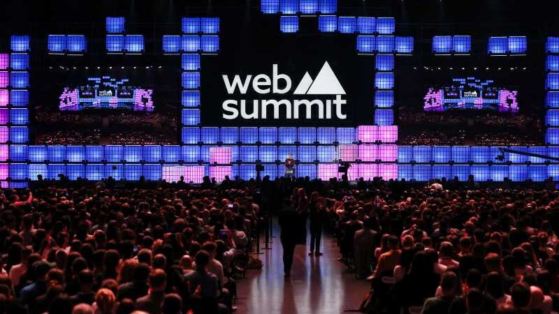 Startups do Paraná participam do Web Summit Lisboa 2025