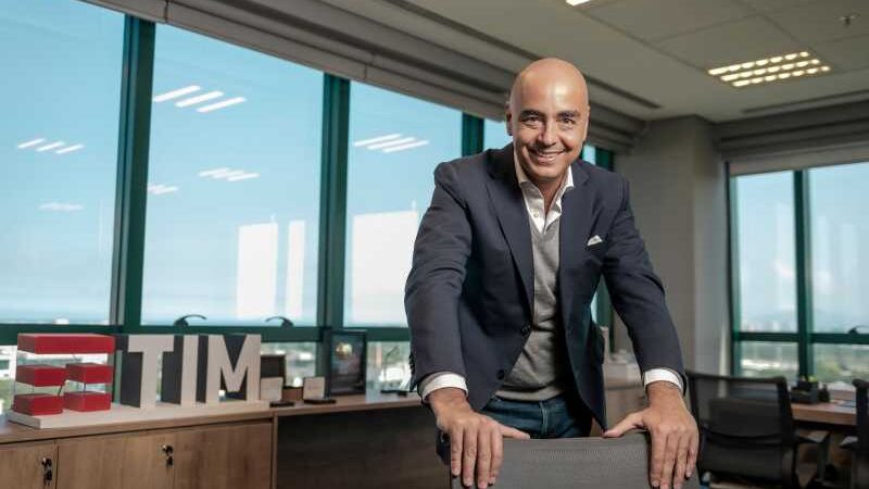TIM amplia lucro em 50% no terceiro trimestre
