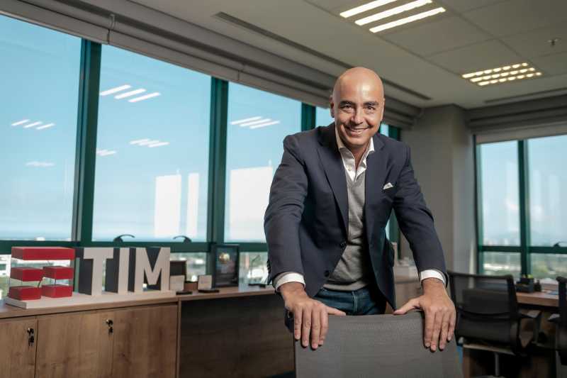 TIM amplia lucro em 50% no terceiro trimestre