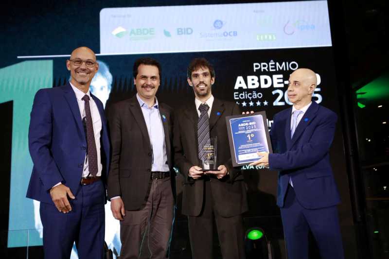 BRDE vence Prêmio ABDE-BID com artigo sobre IA e inclusão financeira