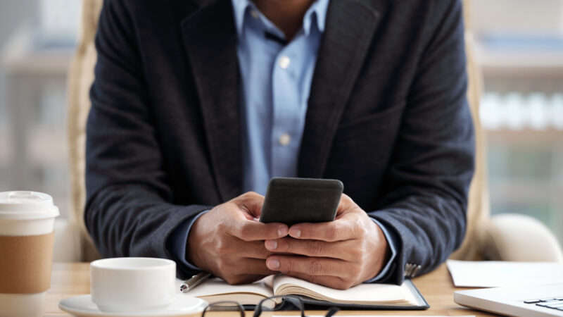 86% das empresas brasileiras usam nuvem, impulsionando o novo ponto eletrônico