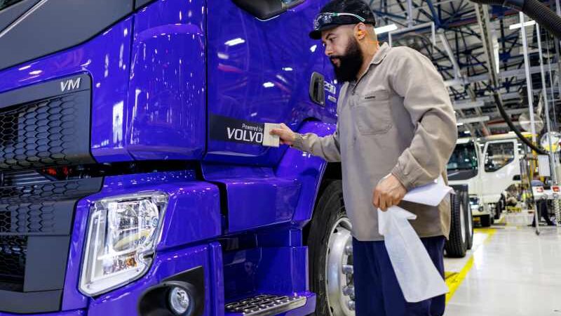 Volvo anuncia R$ 2,5 bilhões em investimentos no Brasil