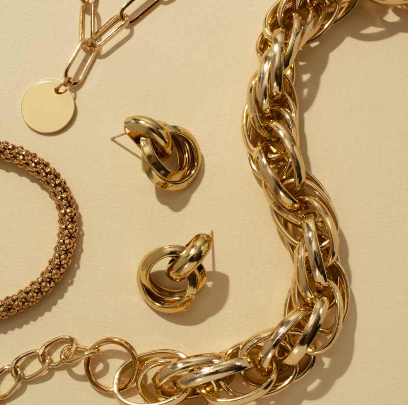 Joias em ouro ganham força no consumo de valor