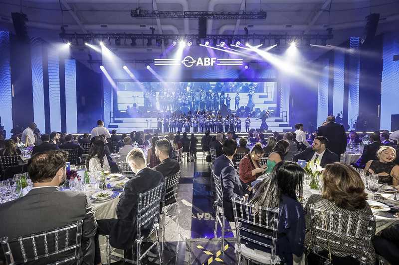 ABF anuncia vencedores de 4 categorias do Prêmio Destaque Franchising 2026