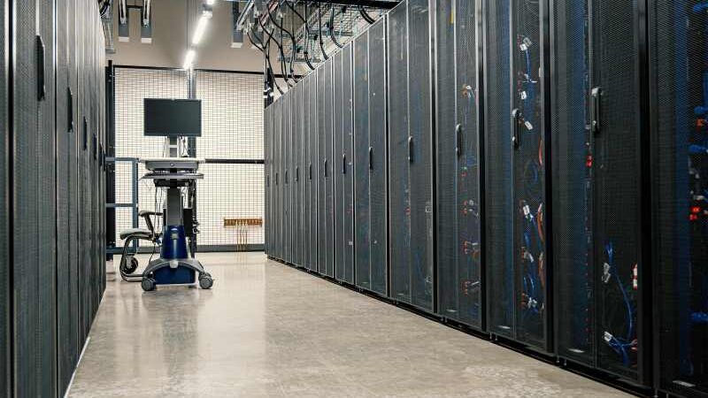 Nova corrida da Inteligência Artificial acelera demanda por data centers mais sustentáveis