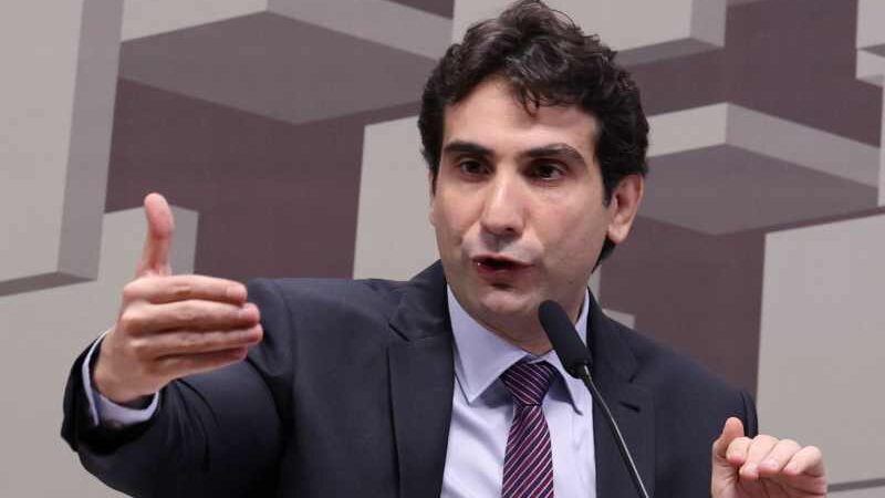 Galípolo descreve ação do Master que chamou atenção do Banco Central