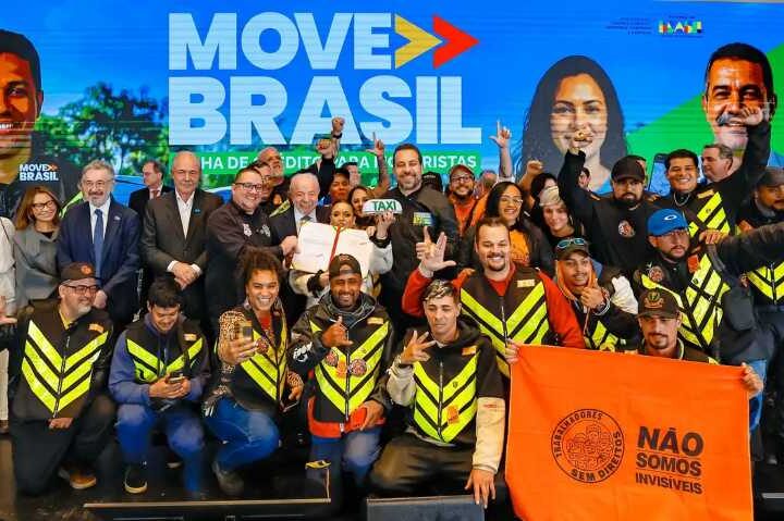 Governo cria programa de R$ 30 bilhões para motoristas de aplicativos