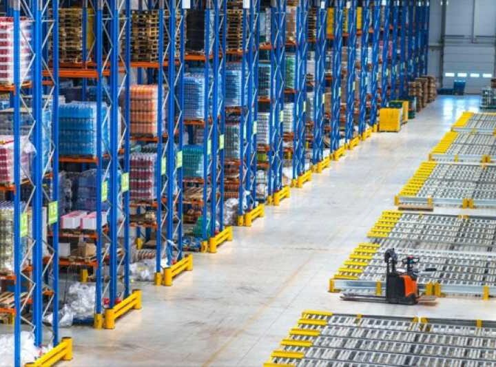 E-commerce farmacêutico cresce 55% e amplia pressão por hubs logísticos