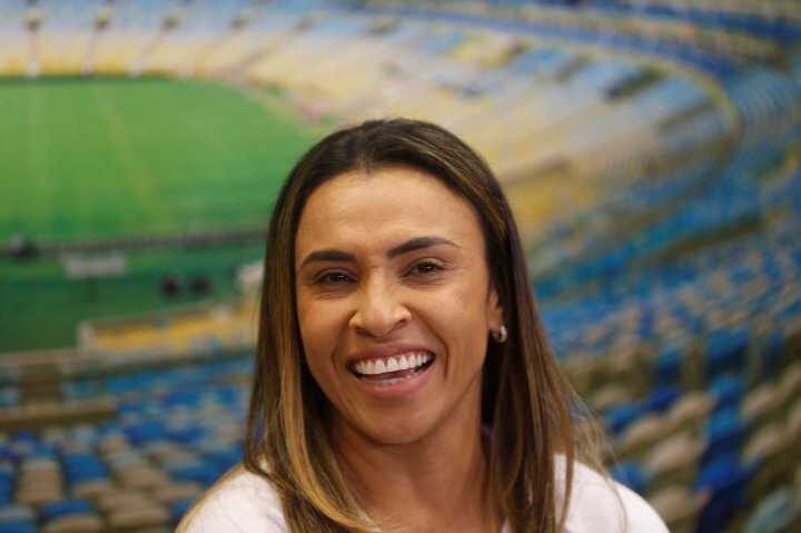 Com Marta como embaixadora, Tesouro quer atrair mais investidores