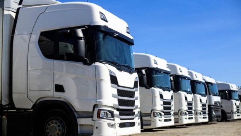 Restrições urbanas travam operações e elevam custos do transporte de cargas no Paraná