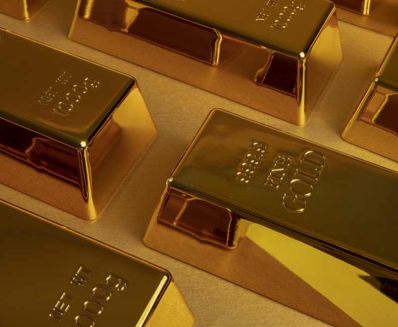 Medo do tarifaço leva ouro à maior cotação em duas semanas