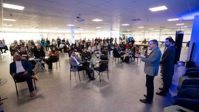 Sebrae/PR estrutura atendimento setorial para pequenas empresas de transporte e logística