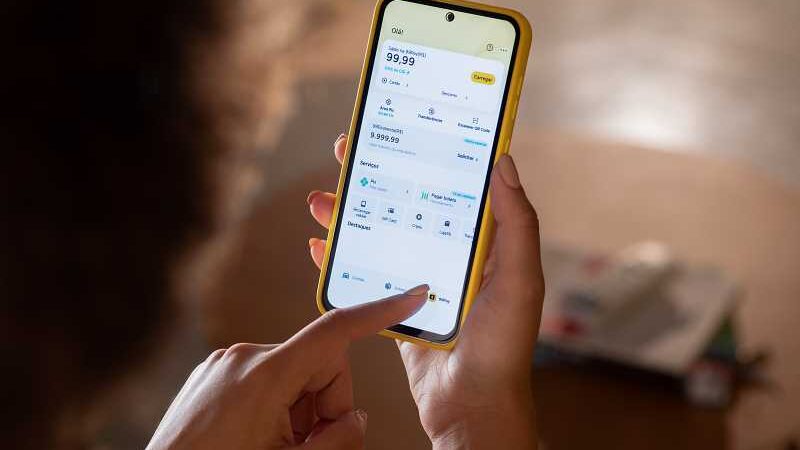 Fintechs e contas digitais atraem intenção de investimento de 84% dos brasileiros bancarizados