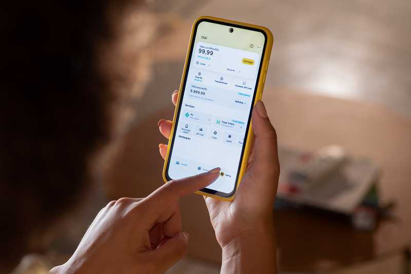 Fintechs e contas digitais atraem intenção de investimento de 84% dos brasileiros bancarizados