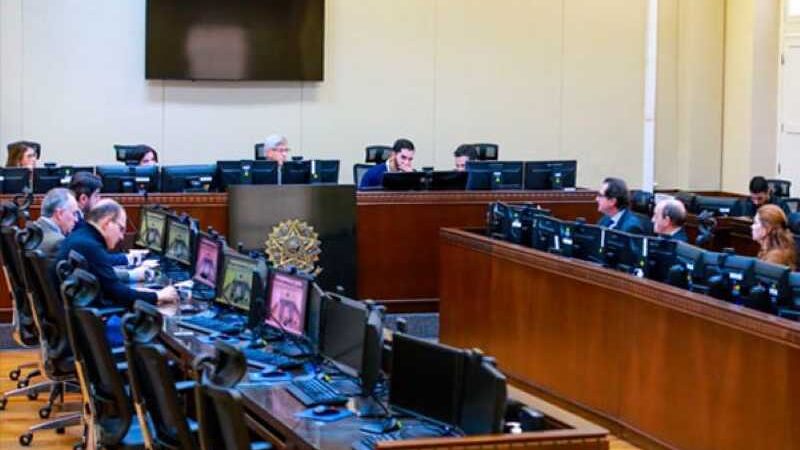 Audiência de dissídio coletivo dos médicos da rede pública de Curitiba termina em acordo parcial