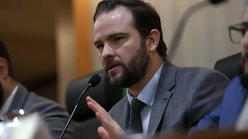 Durigan pretende mediar negociação do Rio com BNDES e Banco do Brasil