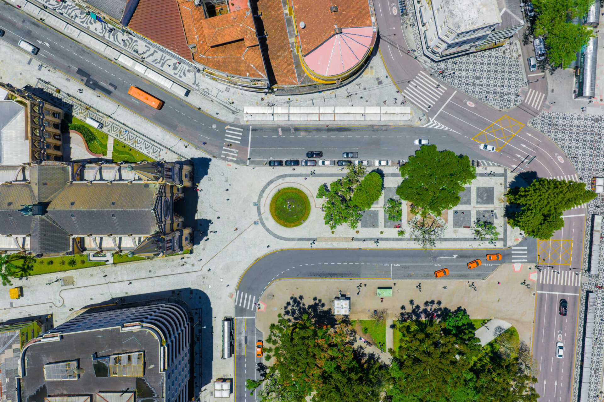 Curitiba ganha protagonismo na estratégia de mobilidade urbana da Estapar