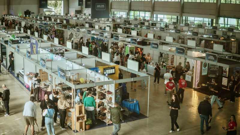 Feira do Negócio Local reúne 17,6 mil visitantes e movimenta negócios em Curitiba