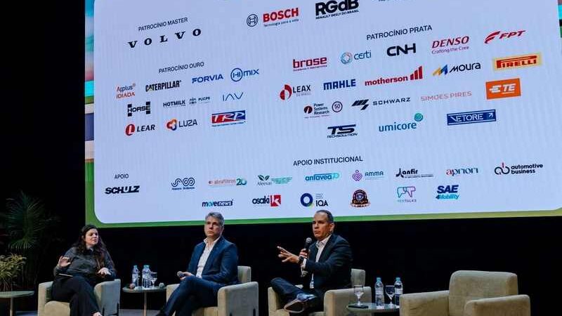 Indústria automotiva acelera reação para enfrentar importações e excesso de estoques