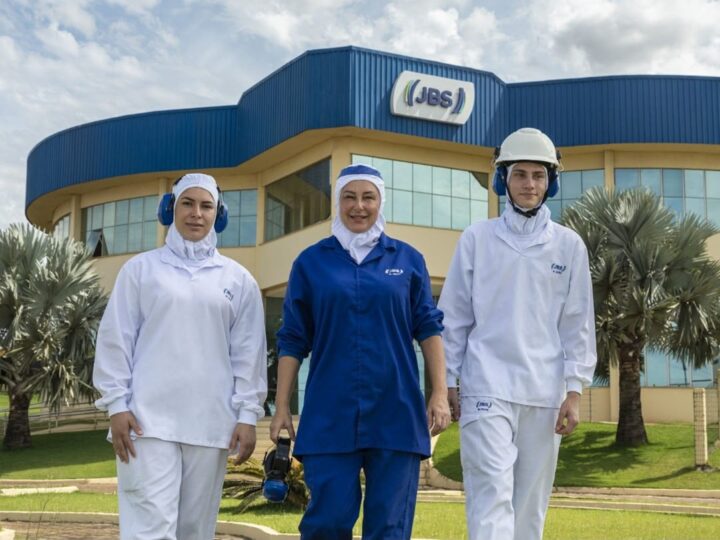JBS tem mais de 200 vagas de emprego abertas no Paraná