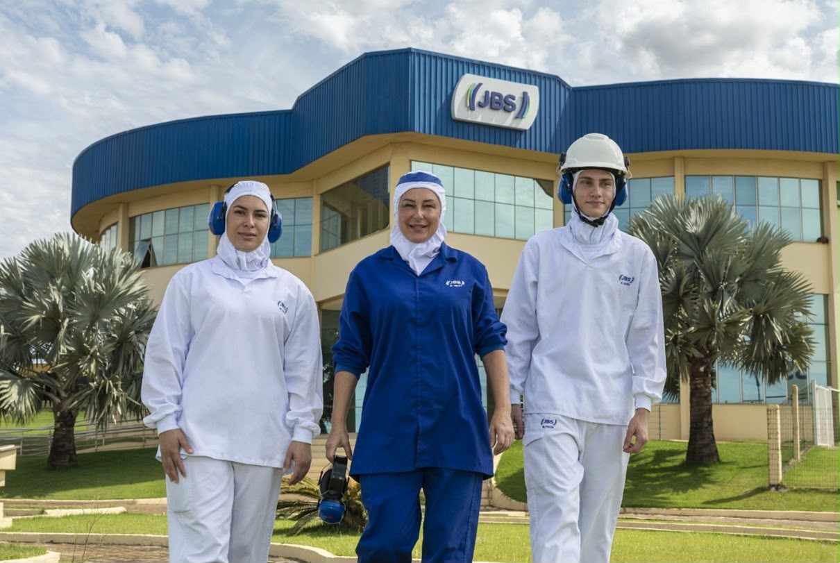 JBS tem mais de 200 vagas de emprego abertas no Paraná